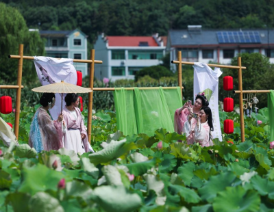 赵牧辰刘雨璠断崖式