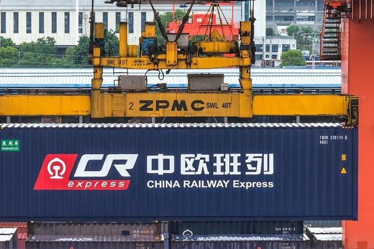 提出“建设有中国特色的社会主义”(伟大征程)